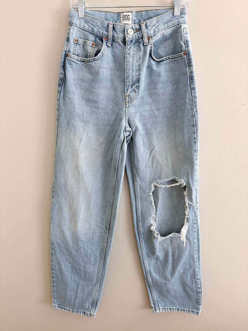 BDG Urban Outfitters High Rise Baggy Distressed Jeans Light Wash Size 27 Ripped